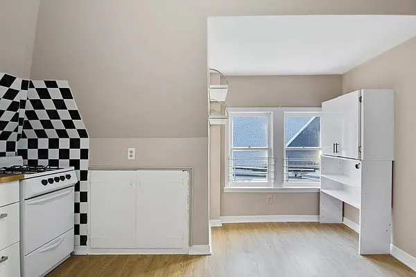 Rented by Compass | media 12