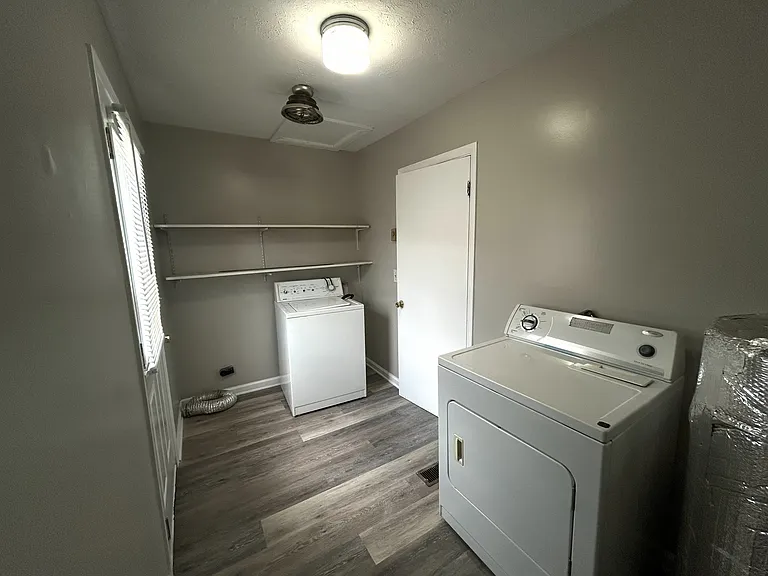 808 Goldcrest Dr — Photo 18