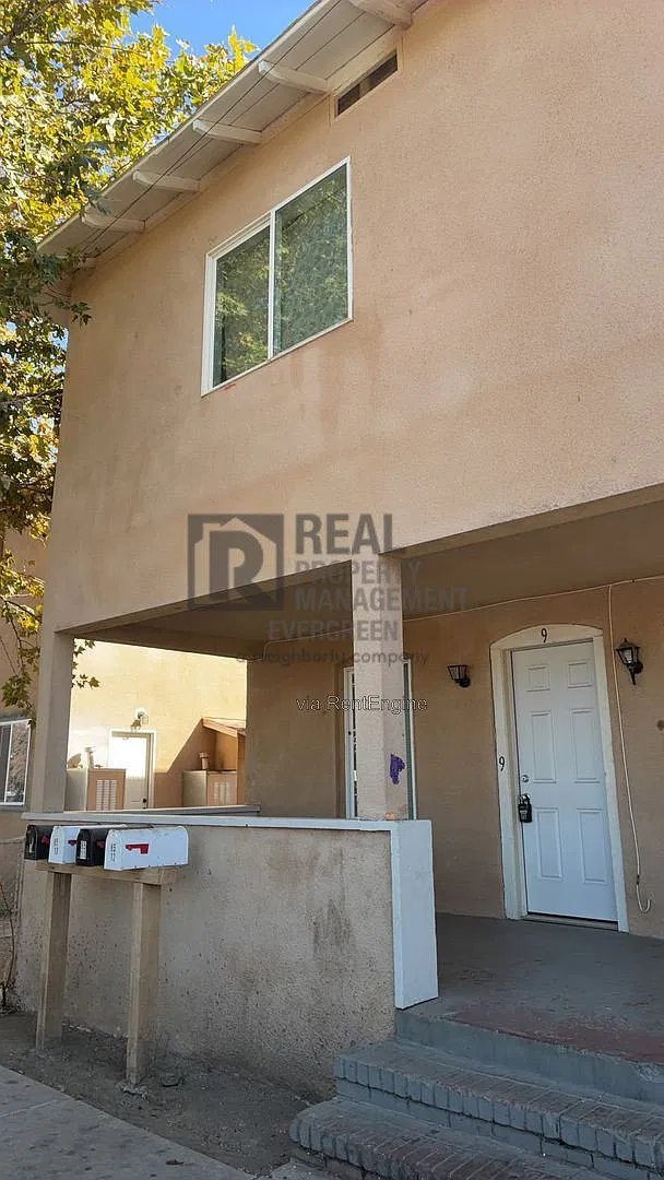 2 bed, 1.0 bath, 850 sqft, $1,150 — Photo 1