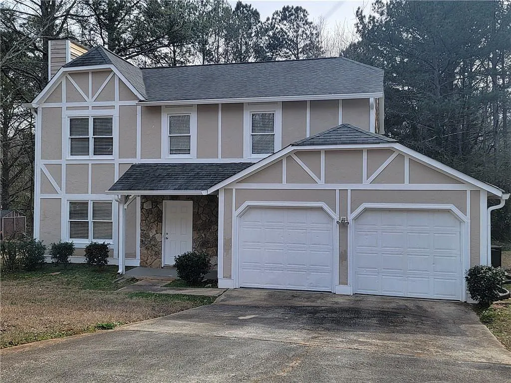 3 bed, 2.5 bath, 1944 sqft, $1,800 — Photo 1