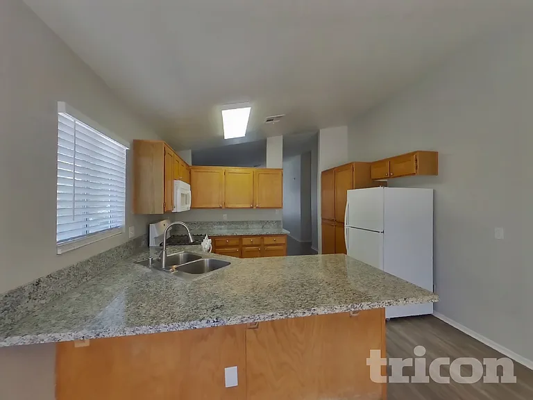 6421 Gold Canyon Dr — Photo 5