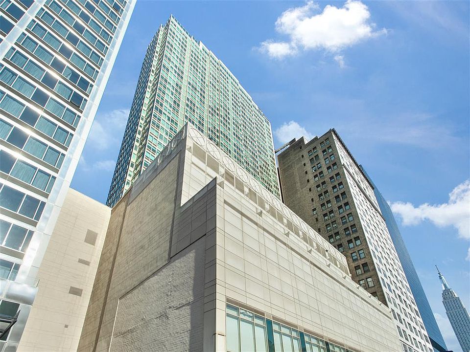 1st image of 315 W 33rd St #-23d