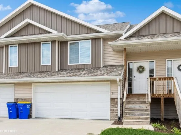 611 Riley Ln, West Branch, IA 52358