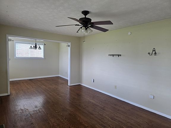 3rd image of 68 Feely Dr