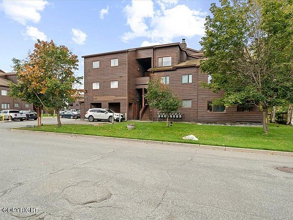 2nd image of 9710 Vanguard Dr APT 86