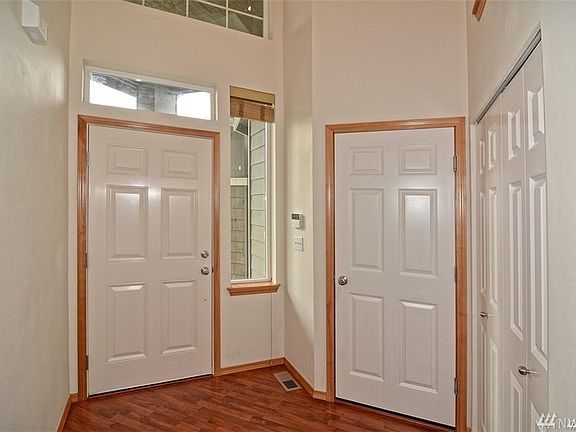 2nd image of 5915 77th Ave NE