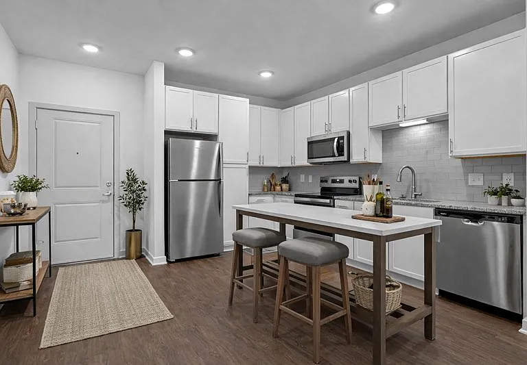 NOVO New Hampstead — Photo 20