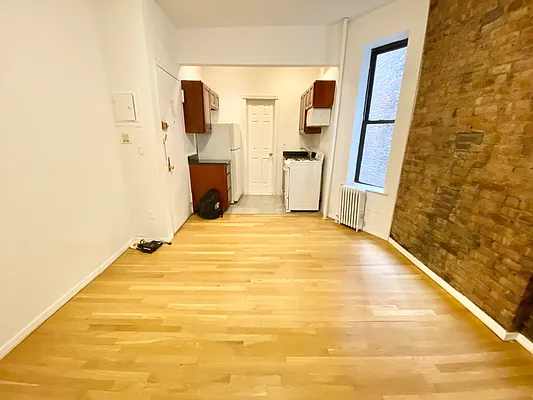 Rented by J PRESTON AND ASSOCIATES INC | media 11