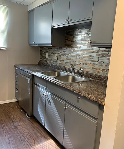 1651 W Kemper Rd — Photo 5