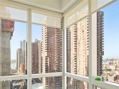 350 W 42nd St APT 27C, New York, NY, 10036
