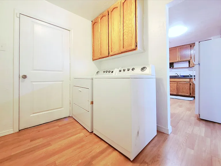 3512 N Holman Ct — Photo 39