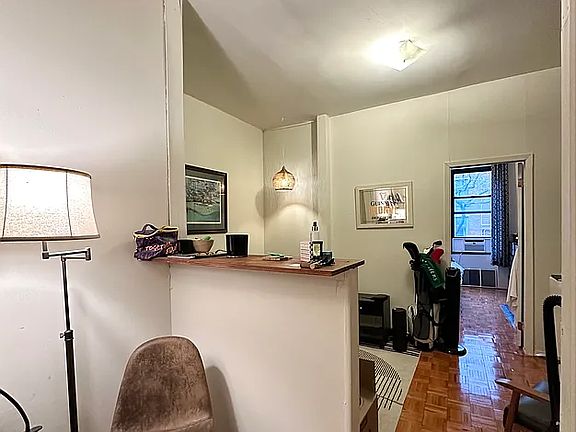 3rd image of 306 W 21st St APT 4