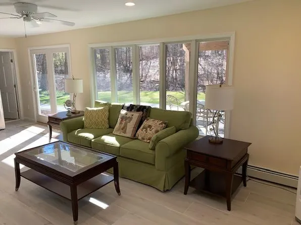 (undisclosed Address), Bedford, NY 10506