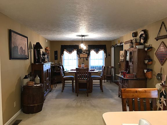 4th image of 124 Deer Park Dr