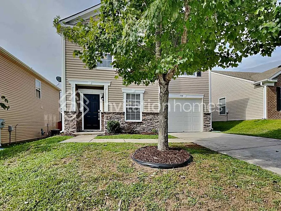938 Littleton Dr