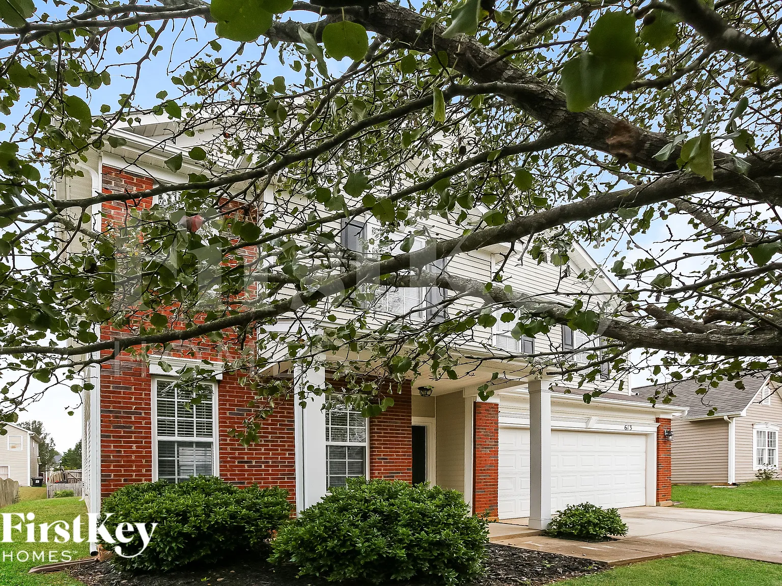 4 bed, 2.5 bath, 2514 sqft, $2,030 — Photo 3