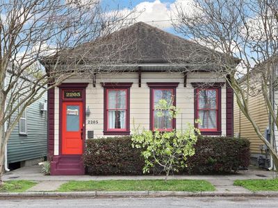 2205 Valence St, New Orleans, LA, 70115