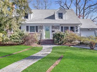 190 Park Ave, Merrick, NY 11566