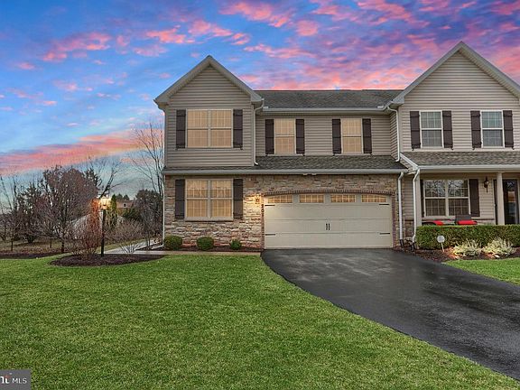 2nd image of 201 Tiverton Ln