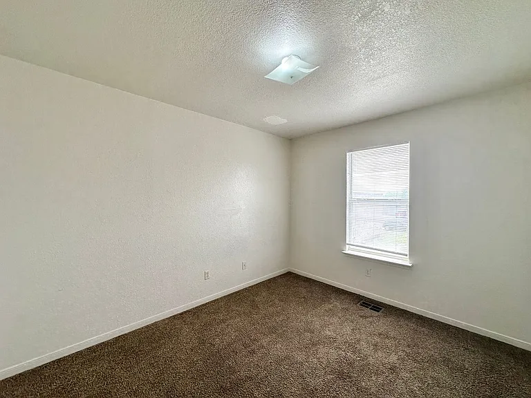 3206 Hereford Lane — Photo 23