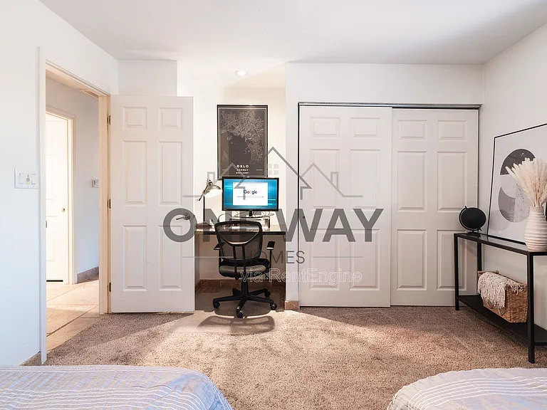 8702 E Sheridan St — Photo 8