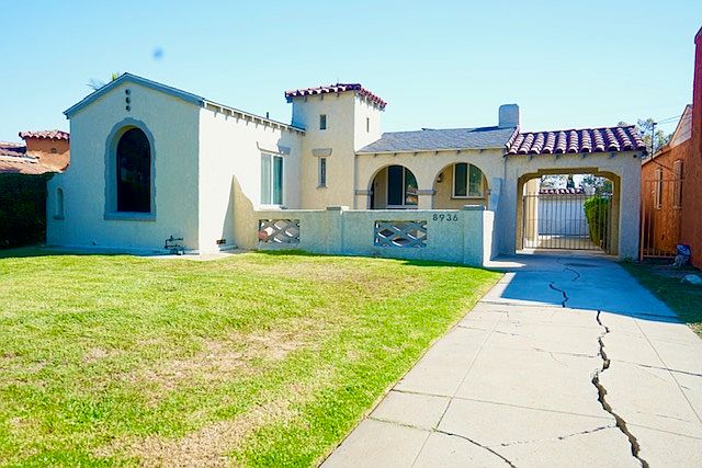 1st image of 8936 La Salle Ave