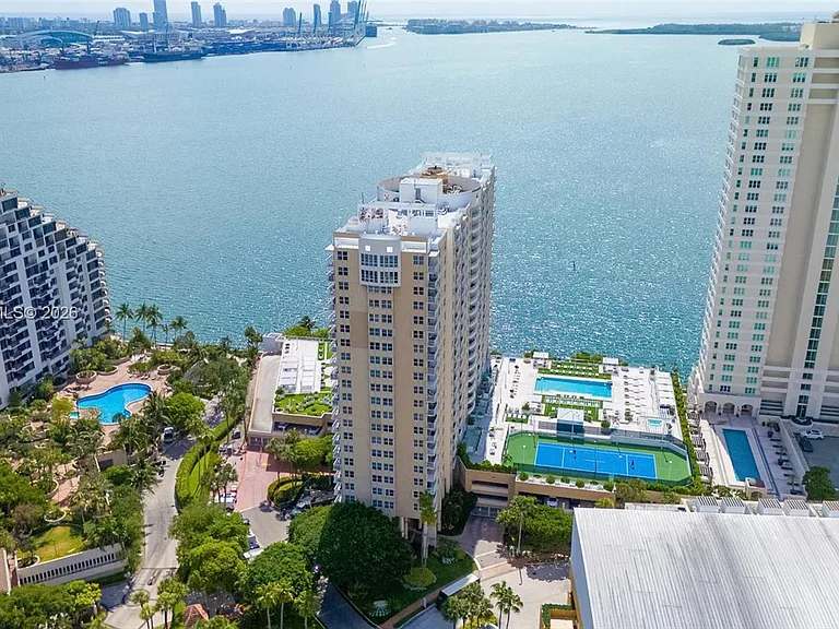 770 Claughton Island Dr #1114 — Photo 4