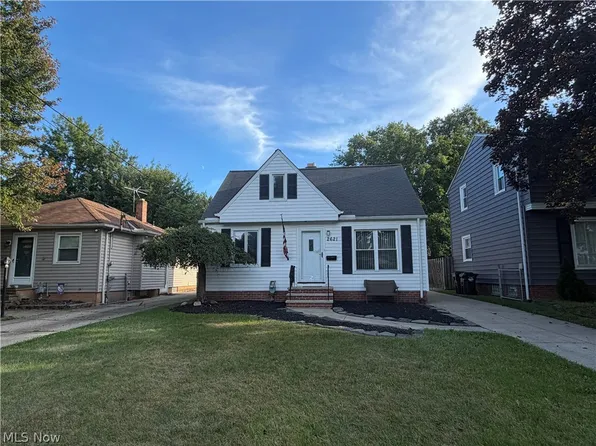 2621 Liggett Dr, Parma, OH 44134
