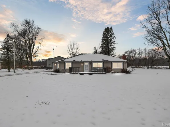 23650 Elwell Rd, Belleville, MI 48111