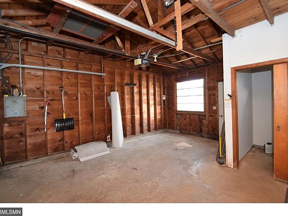 4th image of 19541 E Front Blvd NE