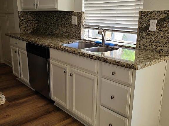 4th image of 4815 E Winston Dr Unit 1