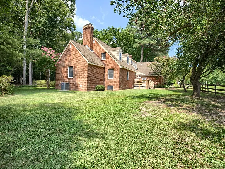 4320 Providence Rd — Photo 30