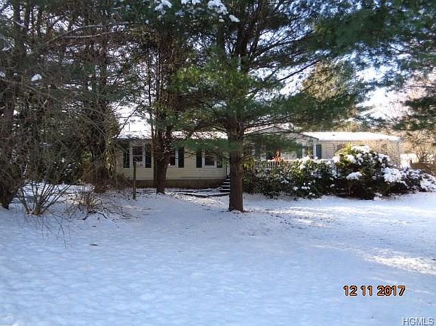 1st image of 90 Foss Ln