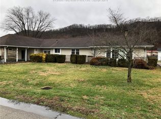 1305 Main Ave, Nitro, WV 25143