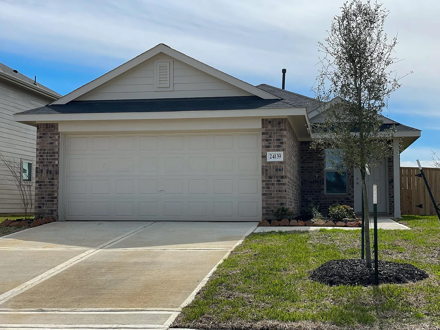 3 bed, 2.0 bath, 1470 sqft, $1,845 — Photo 3