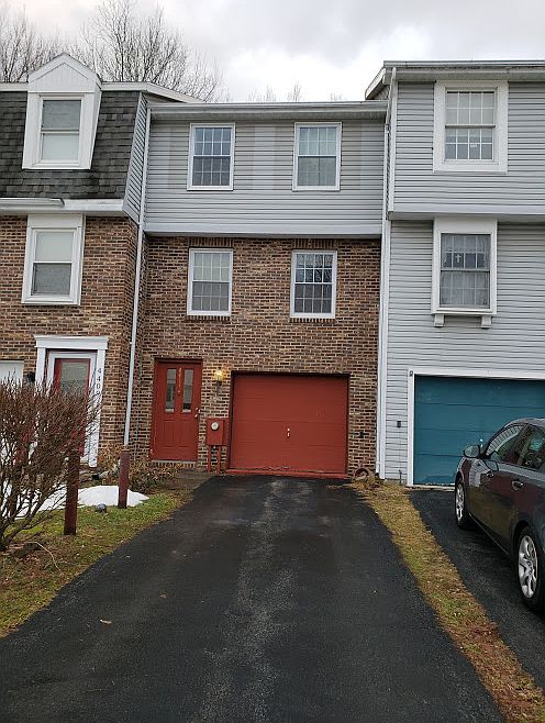 1st image of 4411 Heritage Dr