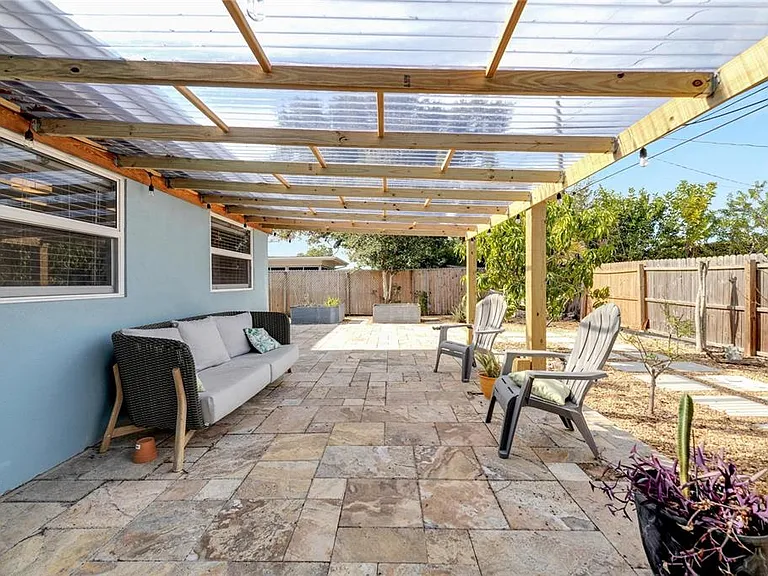 2138 Timber Ln — Photo 33