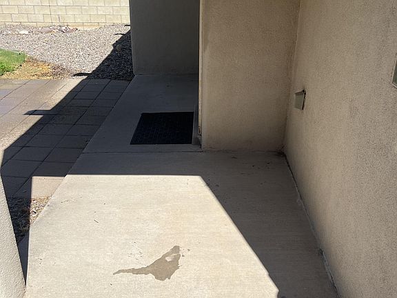 4th image of 2044 Cotton Ave