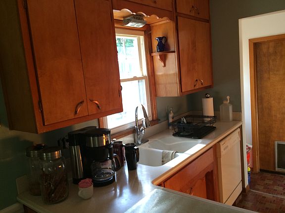 4th image of 2032 Redfern Dr