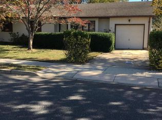 1284 Linda Dr, Toms River, NJ 08753