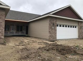 2706 Hawk Ridge Ct SE, Rochester, MN 55904