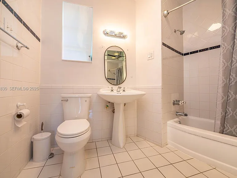 E Broadview Dr — Photo 23