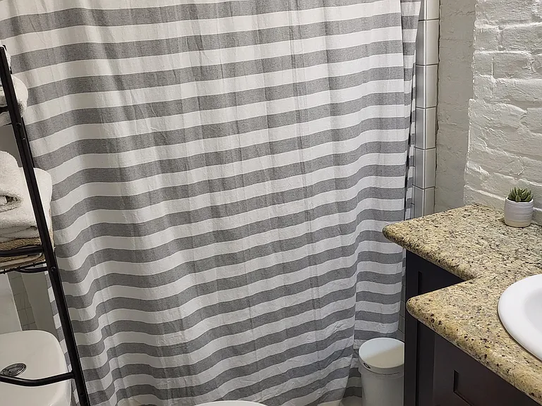 331 Decatur St #2A — Photo 10