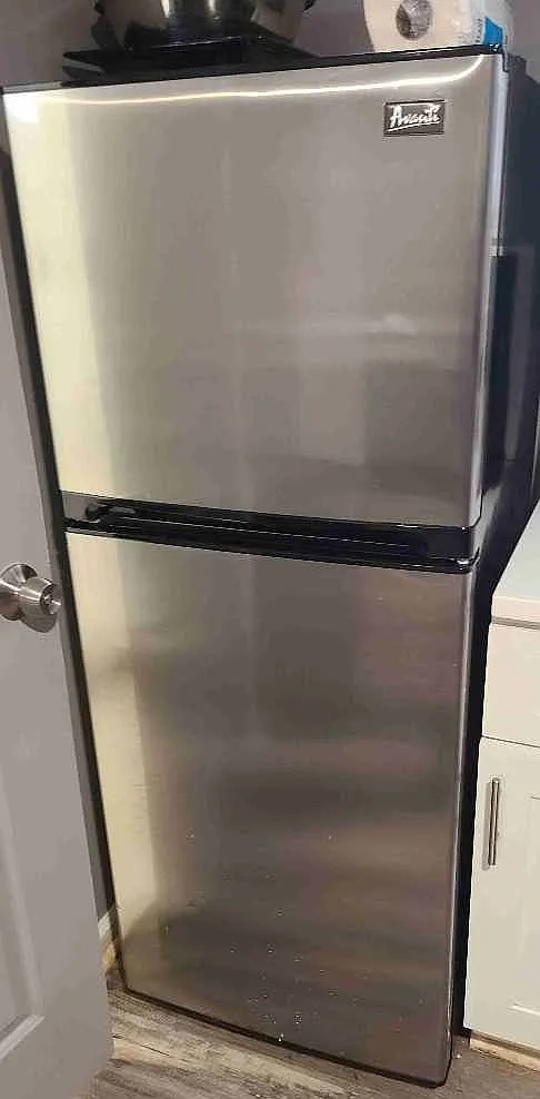 2 bed, 1000 sqft, $3,250 — Photo 3