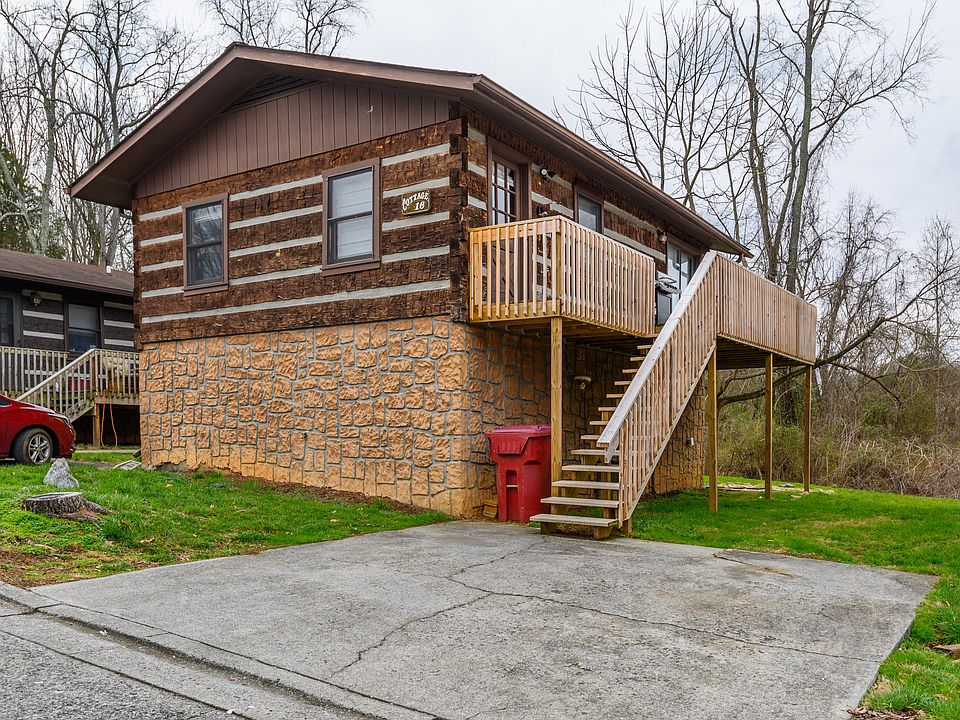 1st image of 2822 Walnut St W #16
