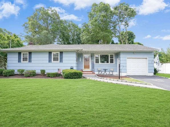 58 Tipton Drive E, Shirley, NY 11967