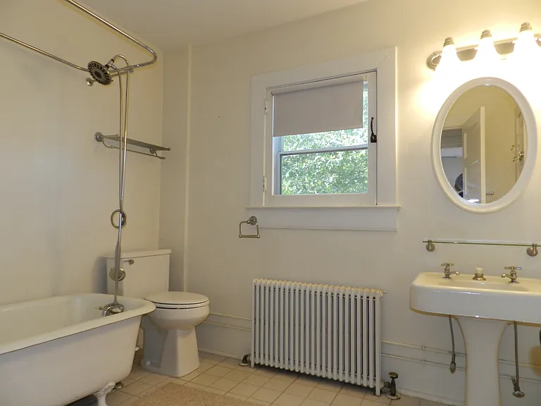 Upper bath