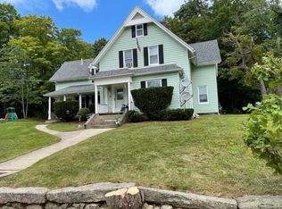 12 Grove St #1, Upton, MA 01568