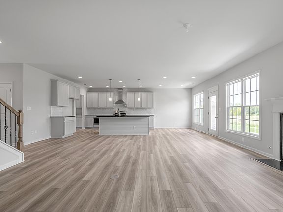 5th image of 1909 Belhurst Way