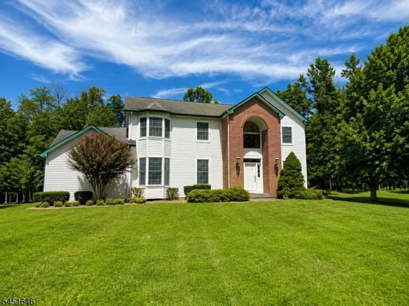 80 Plum Brook Rd, Raritan Twp., NJ 08822